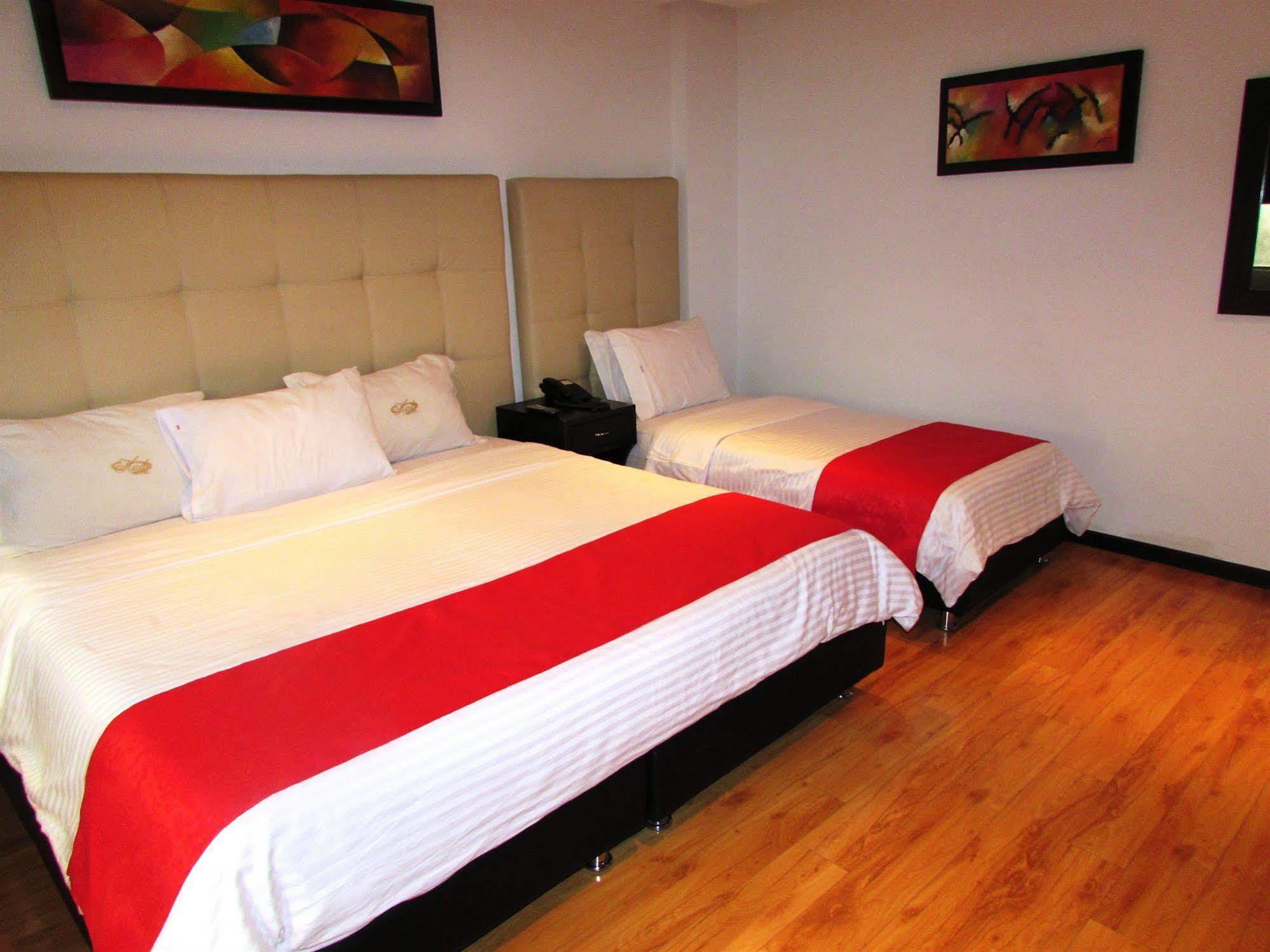 Hotel American Deluxe Bogota Bagian luar foto