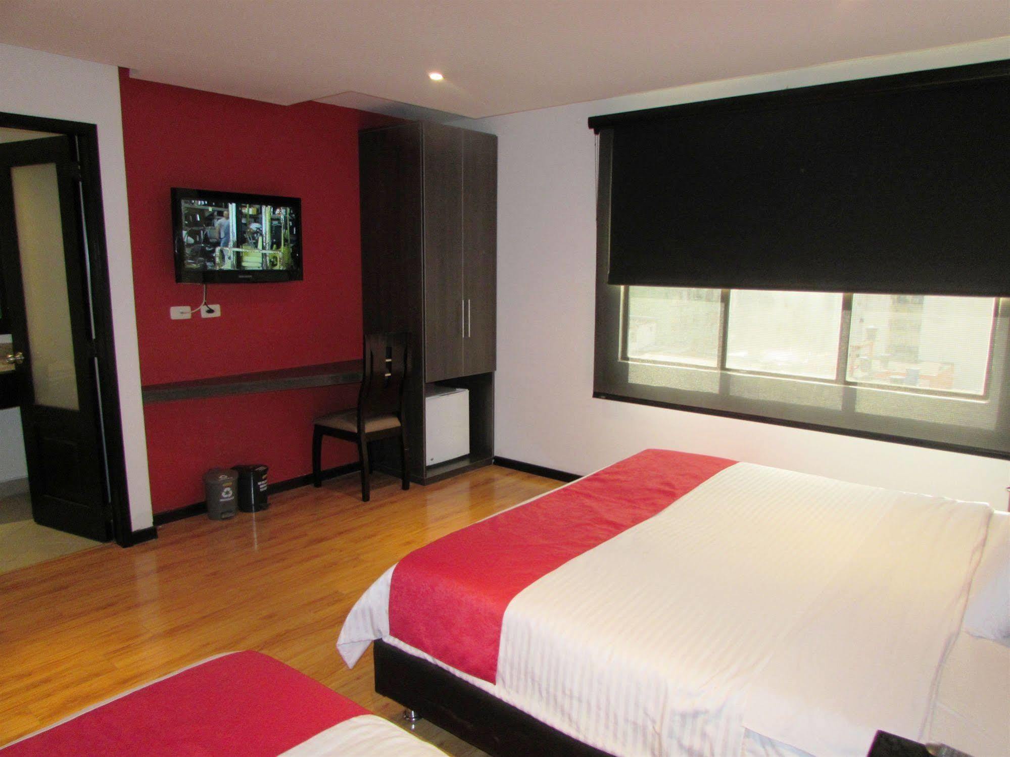 Hotel American Deluxe Bogota Bagian luar foto