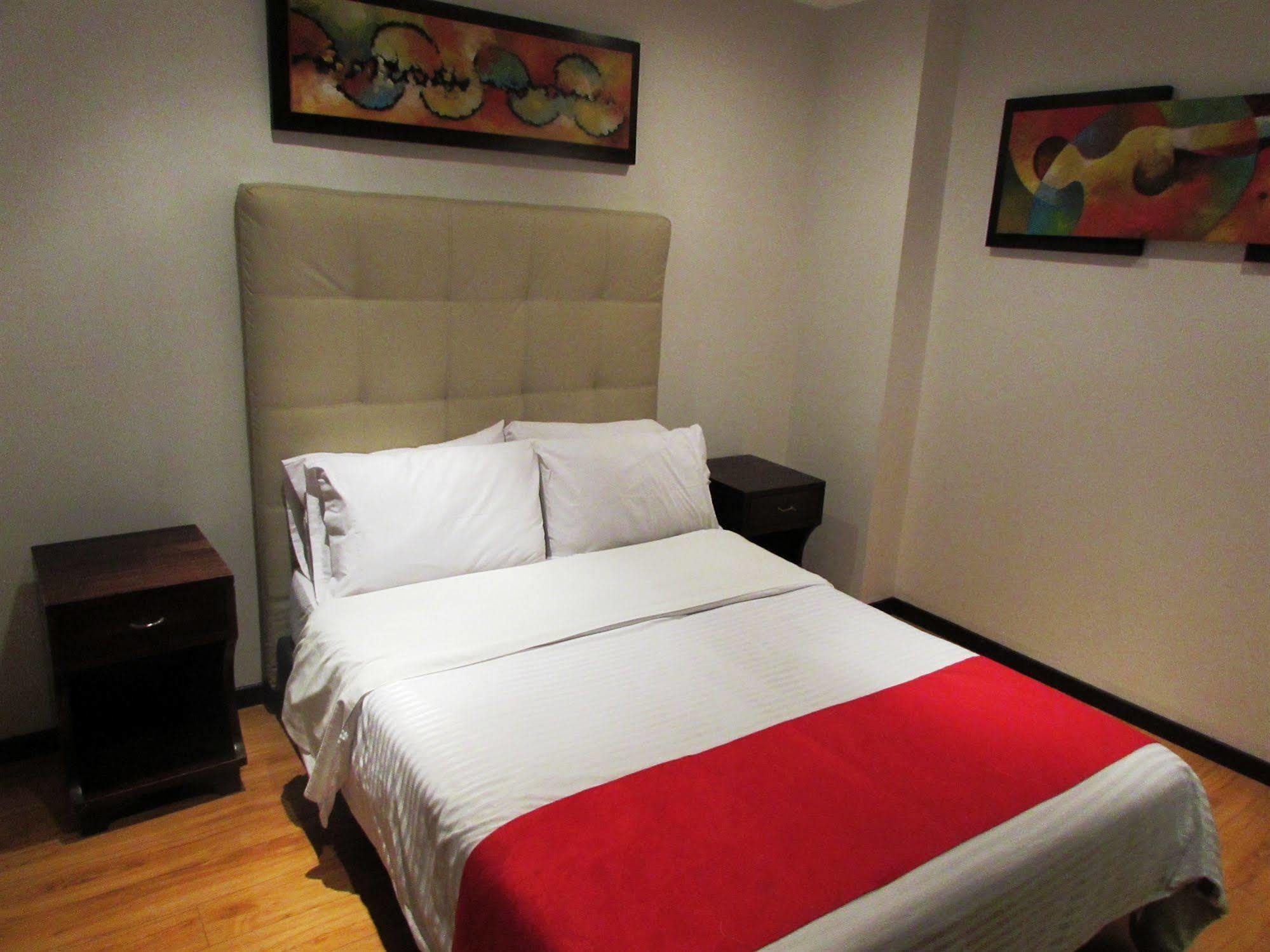 Hotel American Deluxe Bogota Bagian luar foto